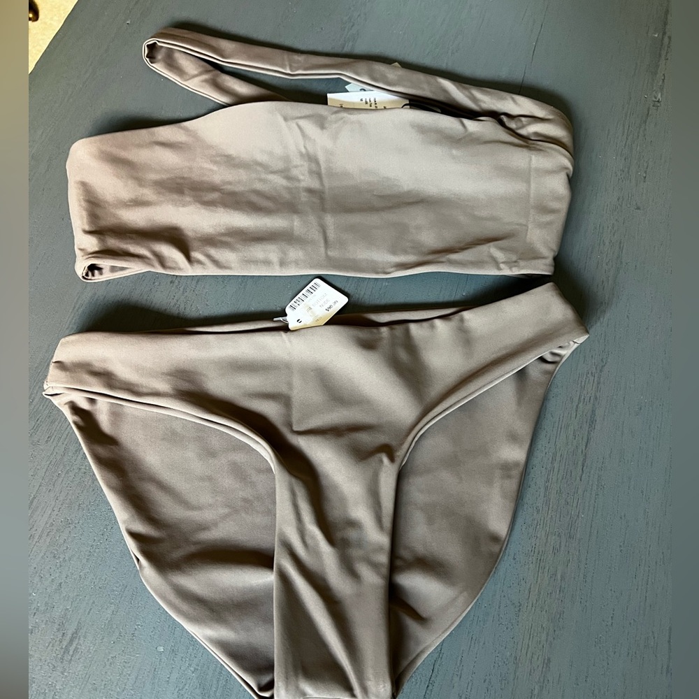 Jade Swim Bikini Halo top (M) Lure Bottom (S) NWT in color nude